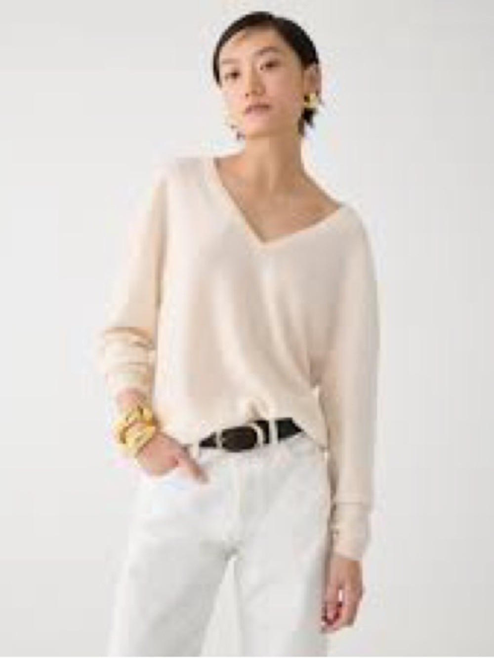 J Crew Cashmere relaxed V-Neck Women's Sweater in Cream
